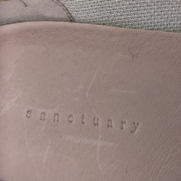 Sanctuary Vegan Leather Sneaker. Size 9. EUC. - Picture 6 of 6